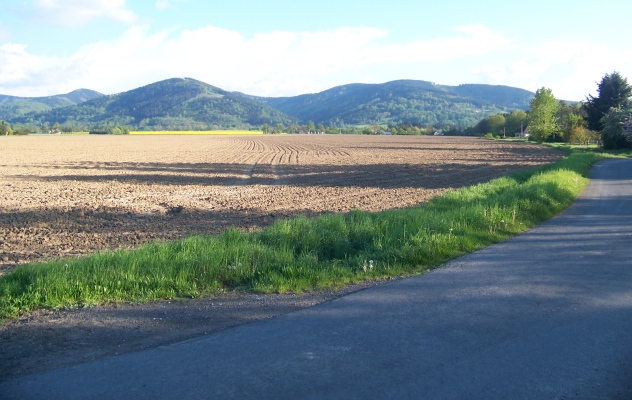 Pohled z Polenin na Beskydy: Lipí, Kyčera, Čupel, Prašivá ... Radomír Poncza, 2016